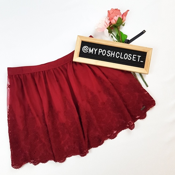 Hollister Dresses & Skirts - HOLLISTER Floral Wine Lace Mini Skirt